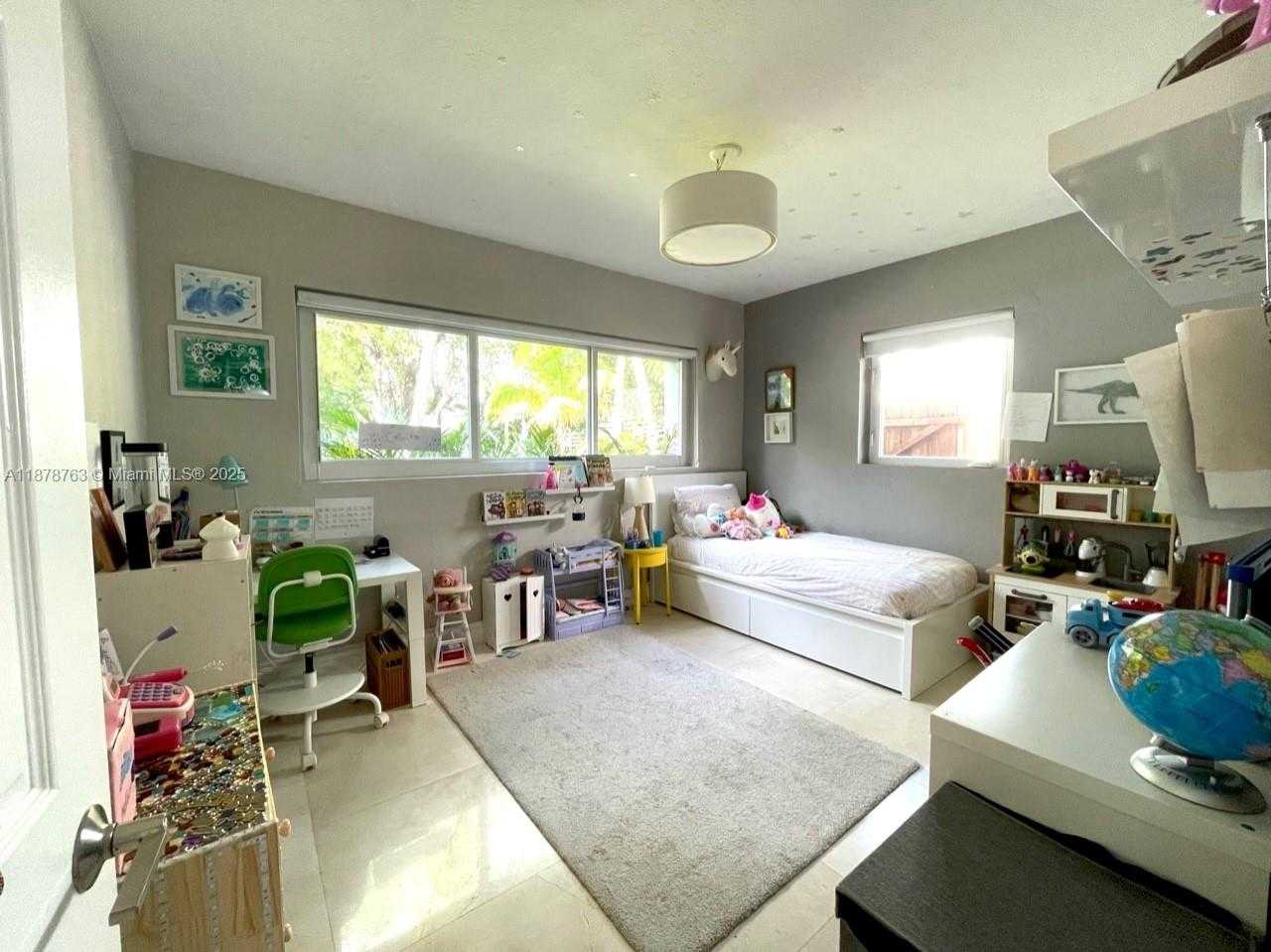 Small Image of 4050 MATHESON AVE, Miami Number 8