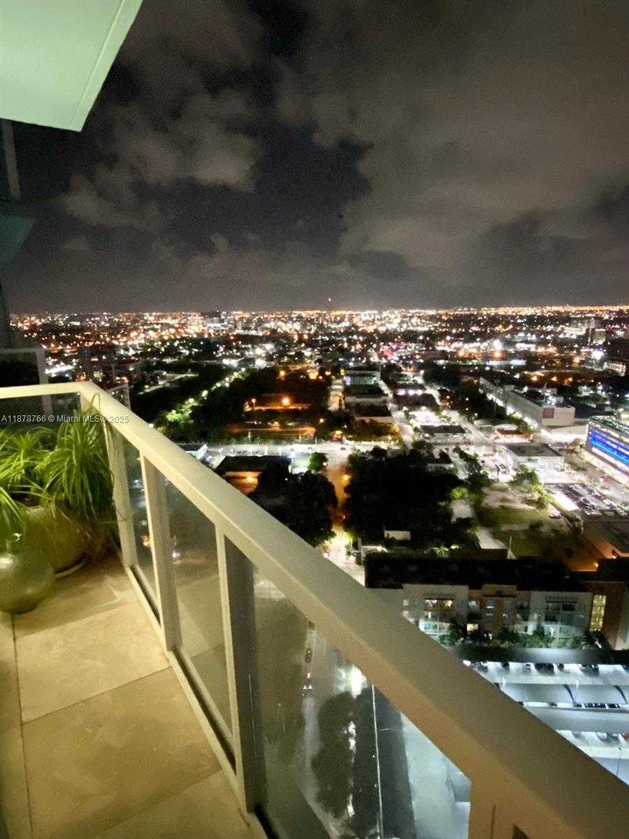 Small Image of 1900 NORTH BAYSHORE DR #3312, Miami Number 4