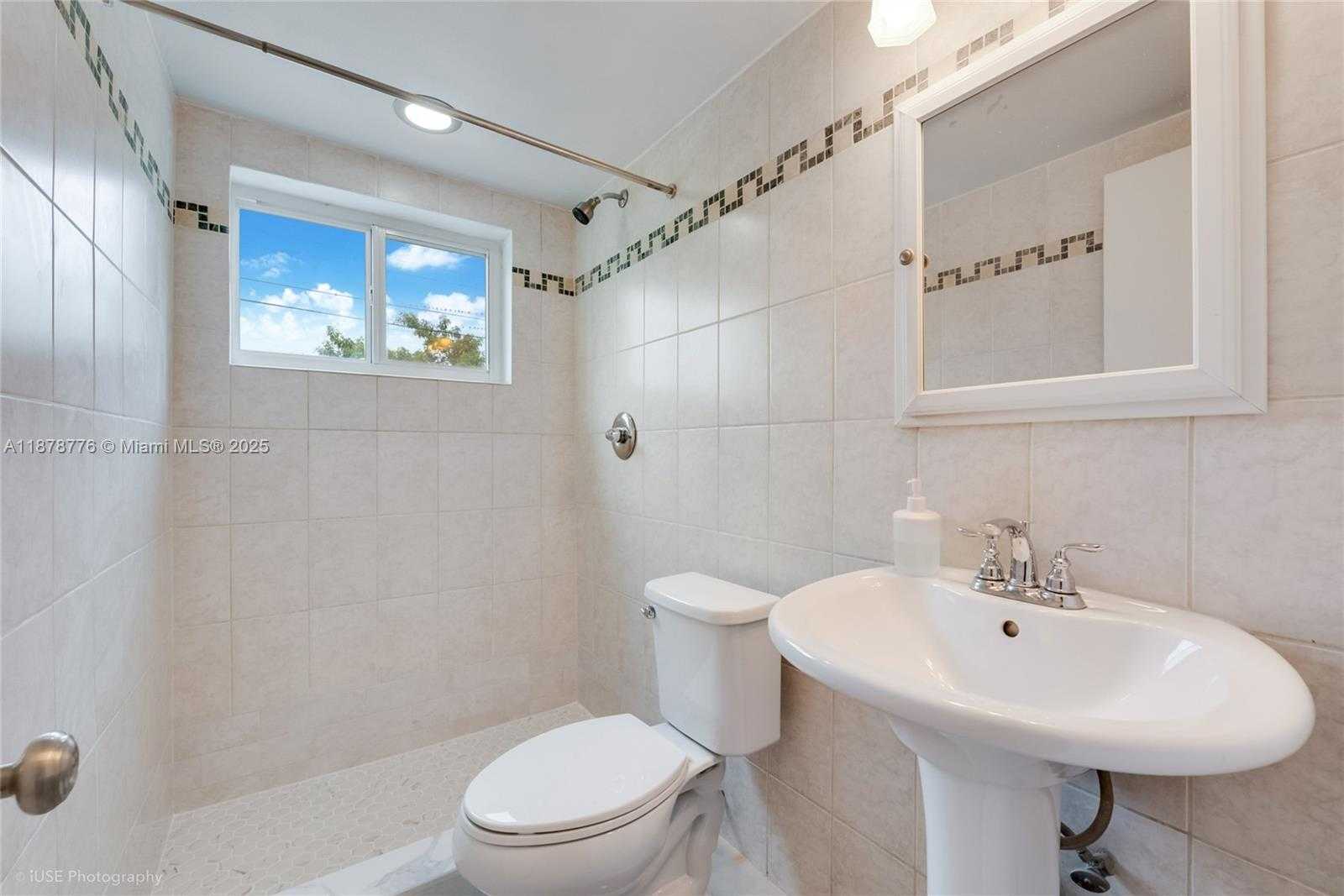 Small Image of 9975 SOUTH WEST 85TH ST, Miami Number 12