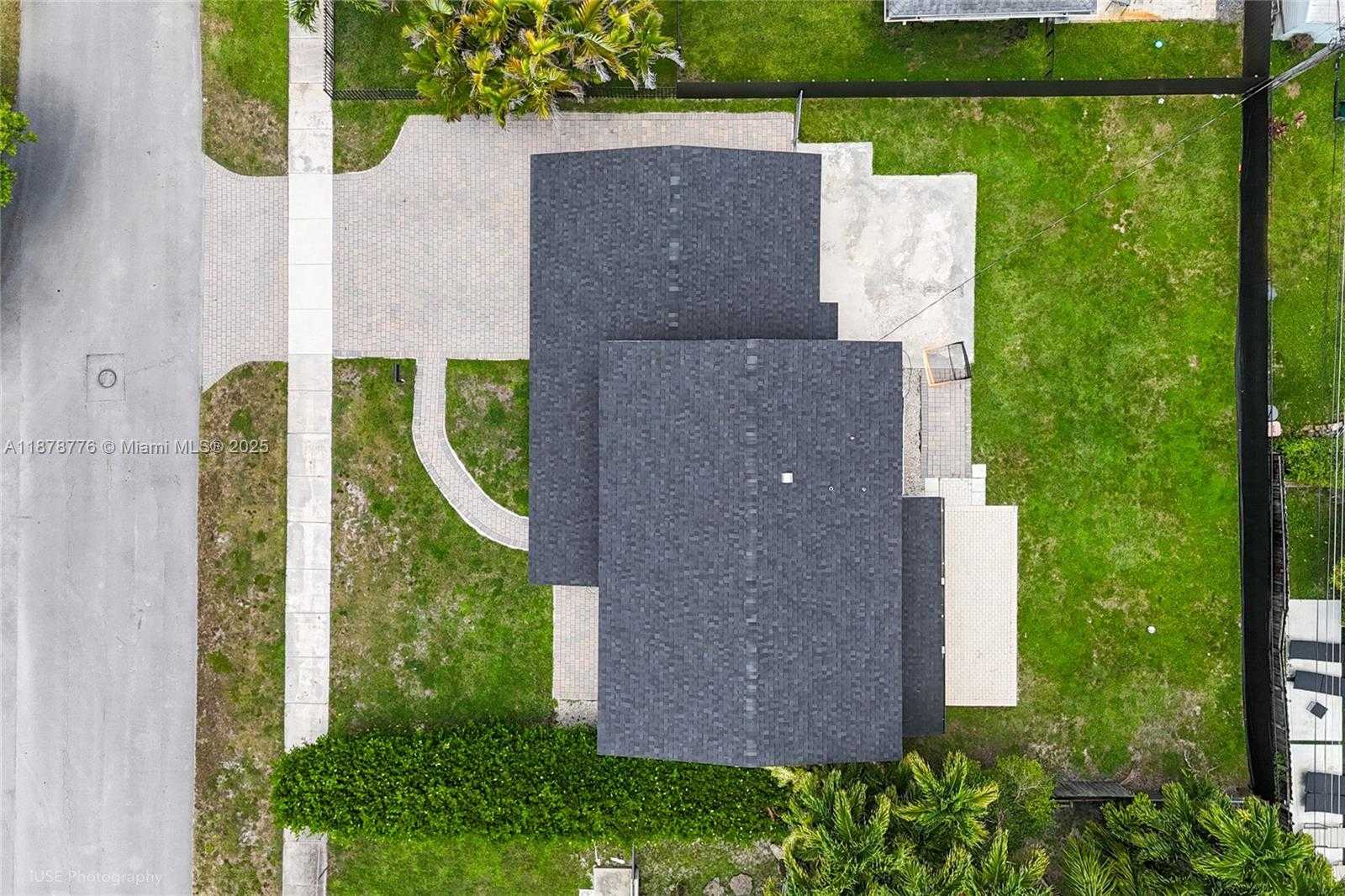 Small Image of 9975 SOUTH WEST 85TH ST, Miami Number 17