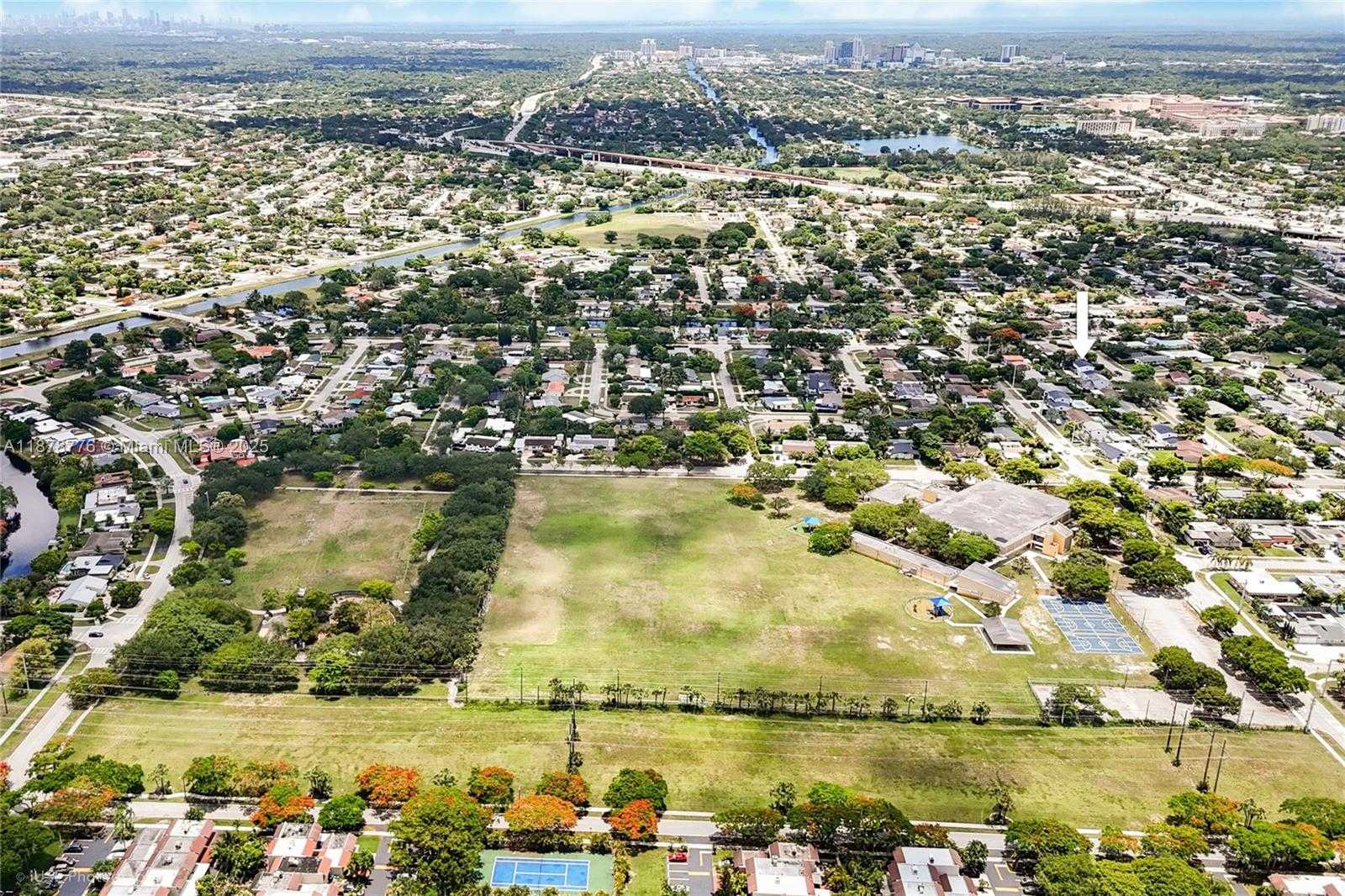Small Image of 9975 SOUTH WEST 85TH ST, Miami Number 19