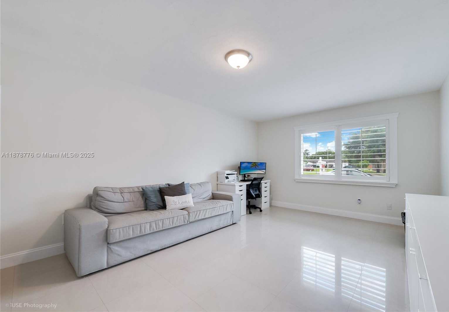 Small Image of 9975 SOUTH WEST 85TH ST, Miami Number 5