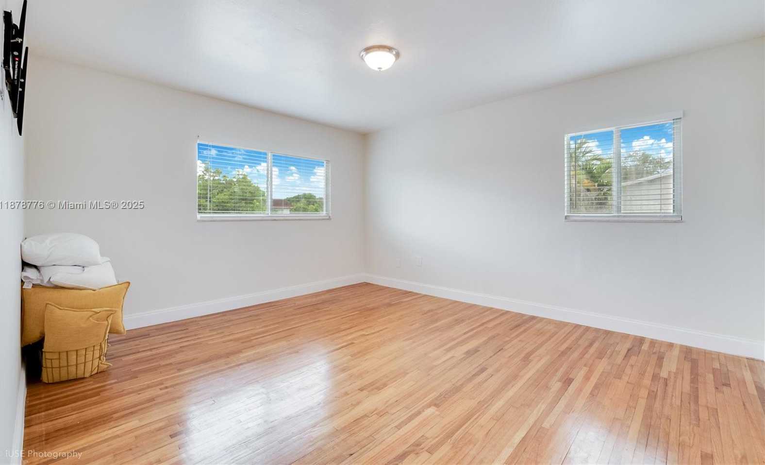 Small Image of 9975 SOUTH WEST 85TH ST, Miami Number 6