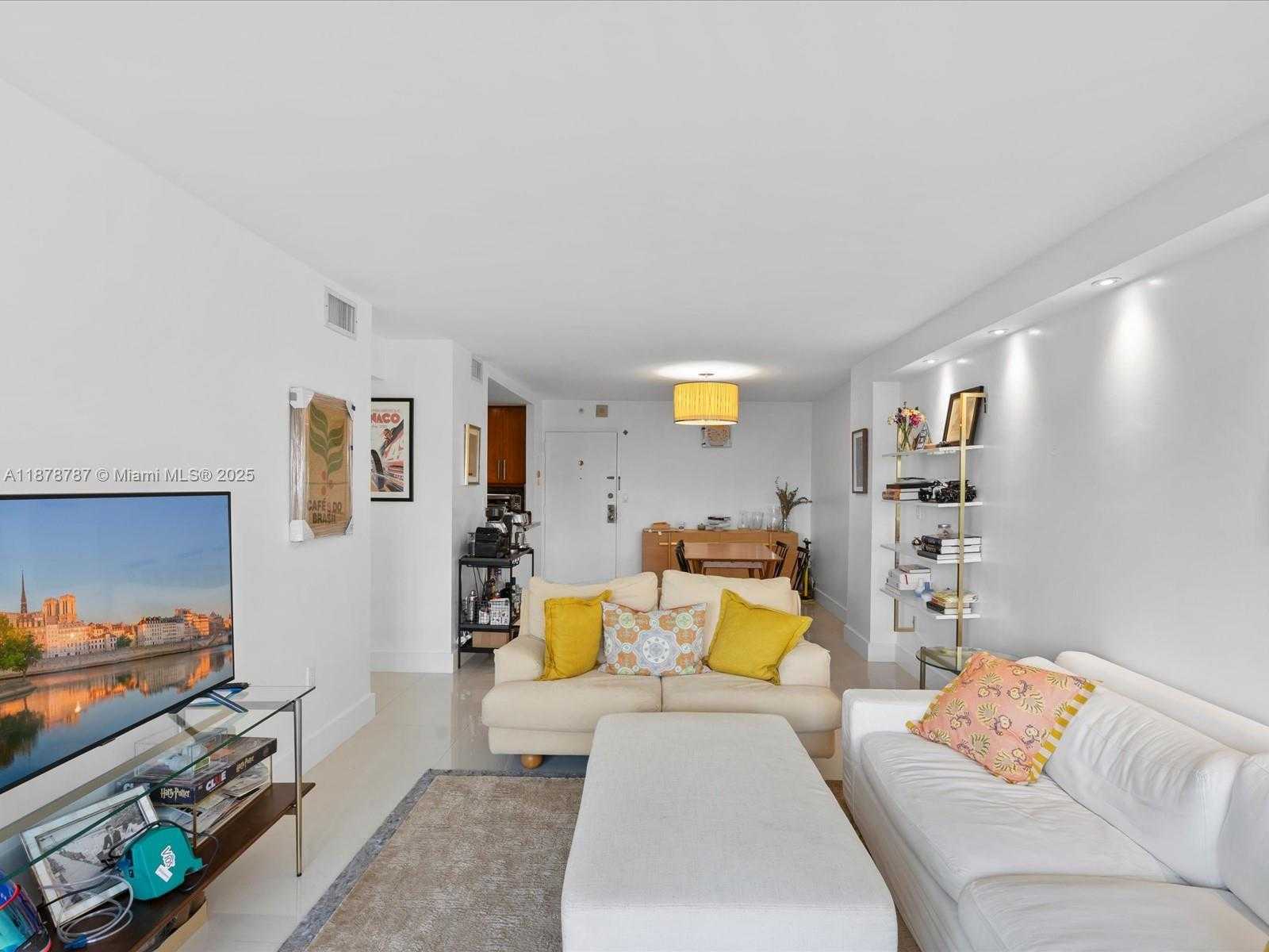 Small Image of 1450 BRICKELL BAY DR #608, Miami Number 15