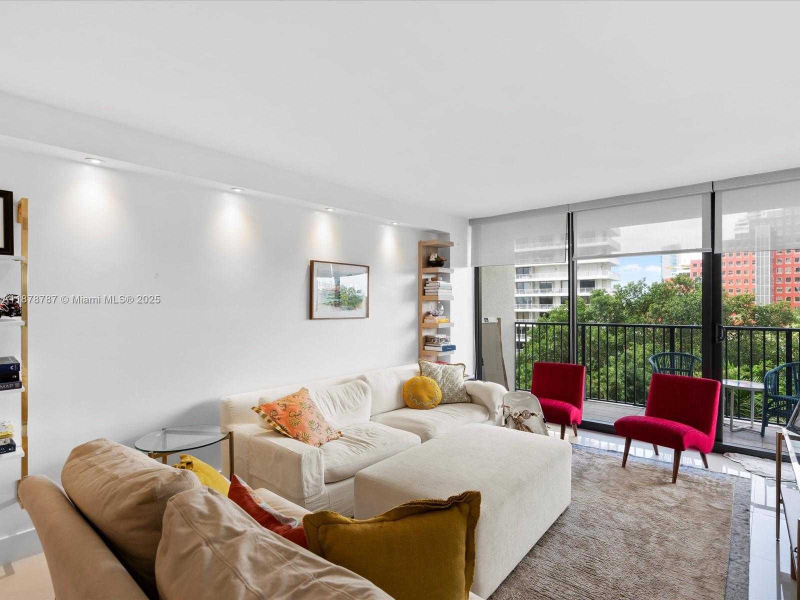 Small Image of 1450 BRICKELL BAY DR #608, Miami Number 18