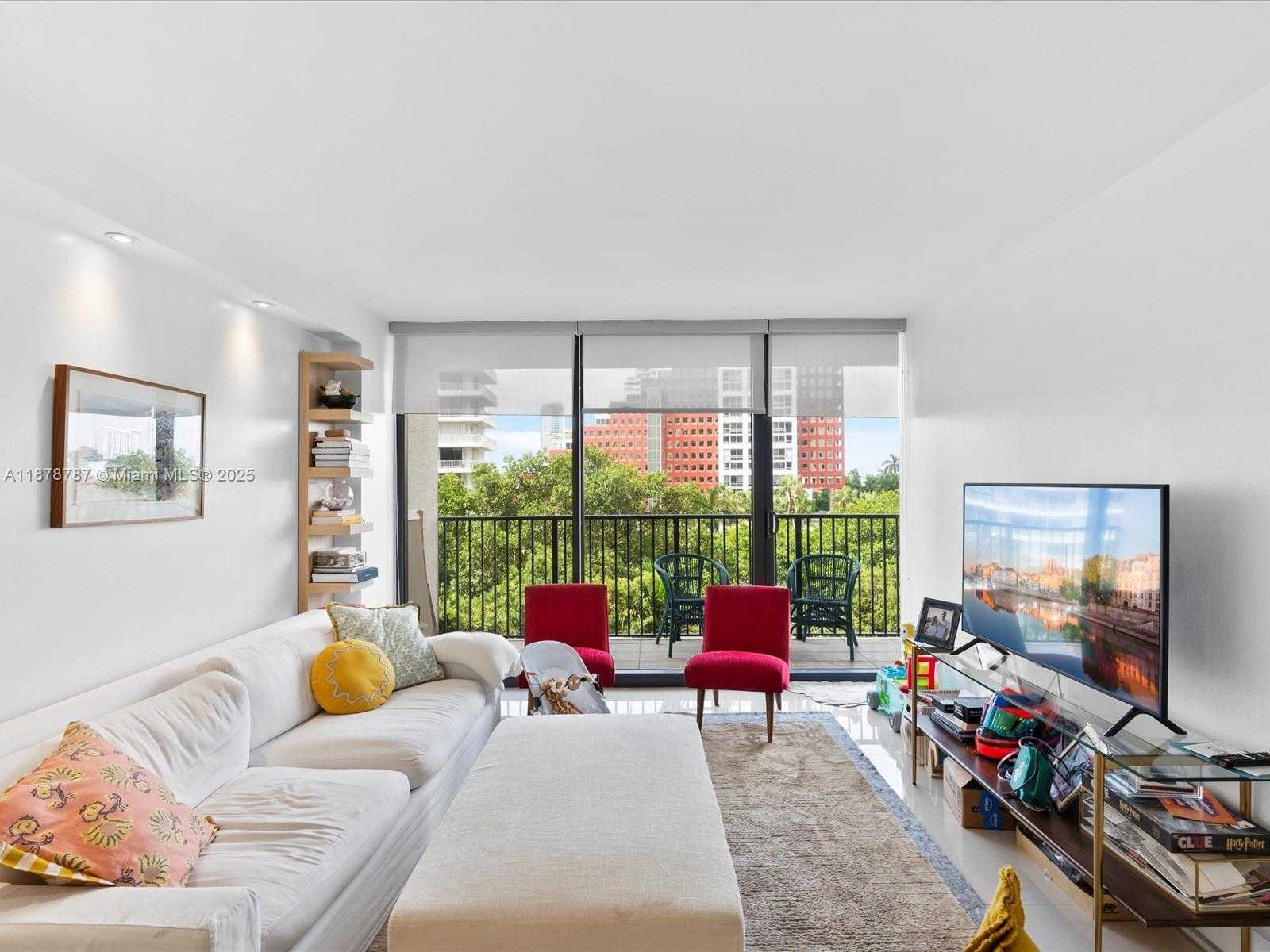 Small Image of 1450 BRICKELL BAY DR #608, Miami Number 19