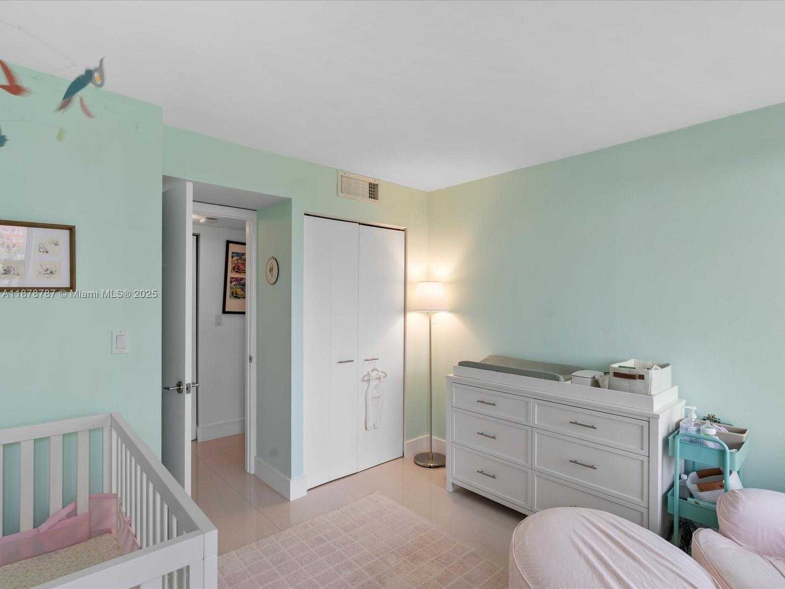 Small Image of 1450 BRICKELL BAY DR #608, Miami Number 21