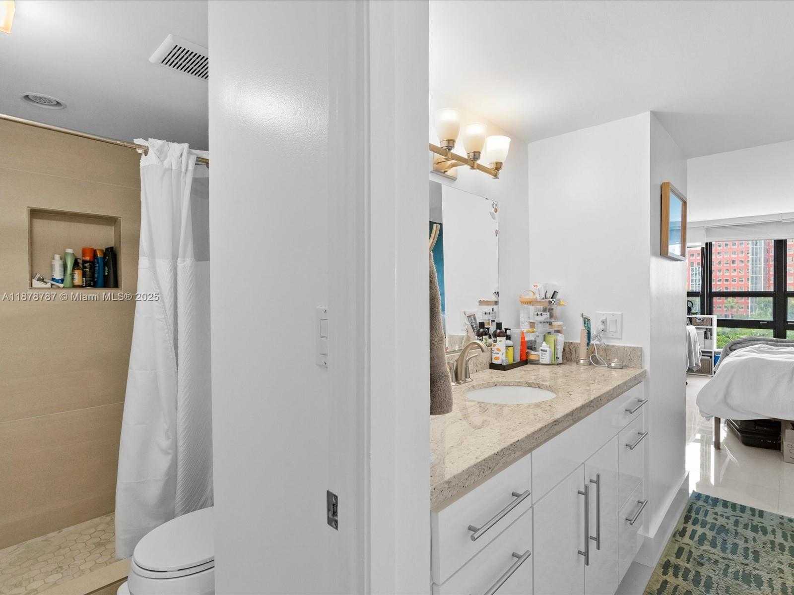 Small Image of 1450 BRICKELL BAY DR #608, Miami Number 30