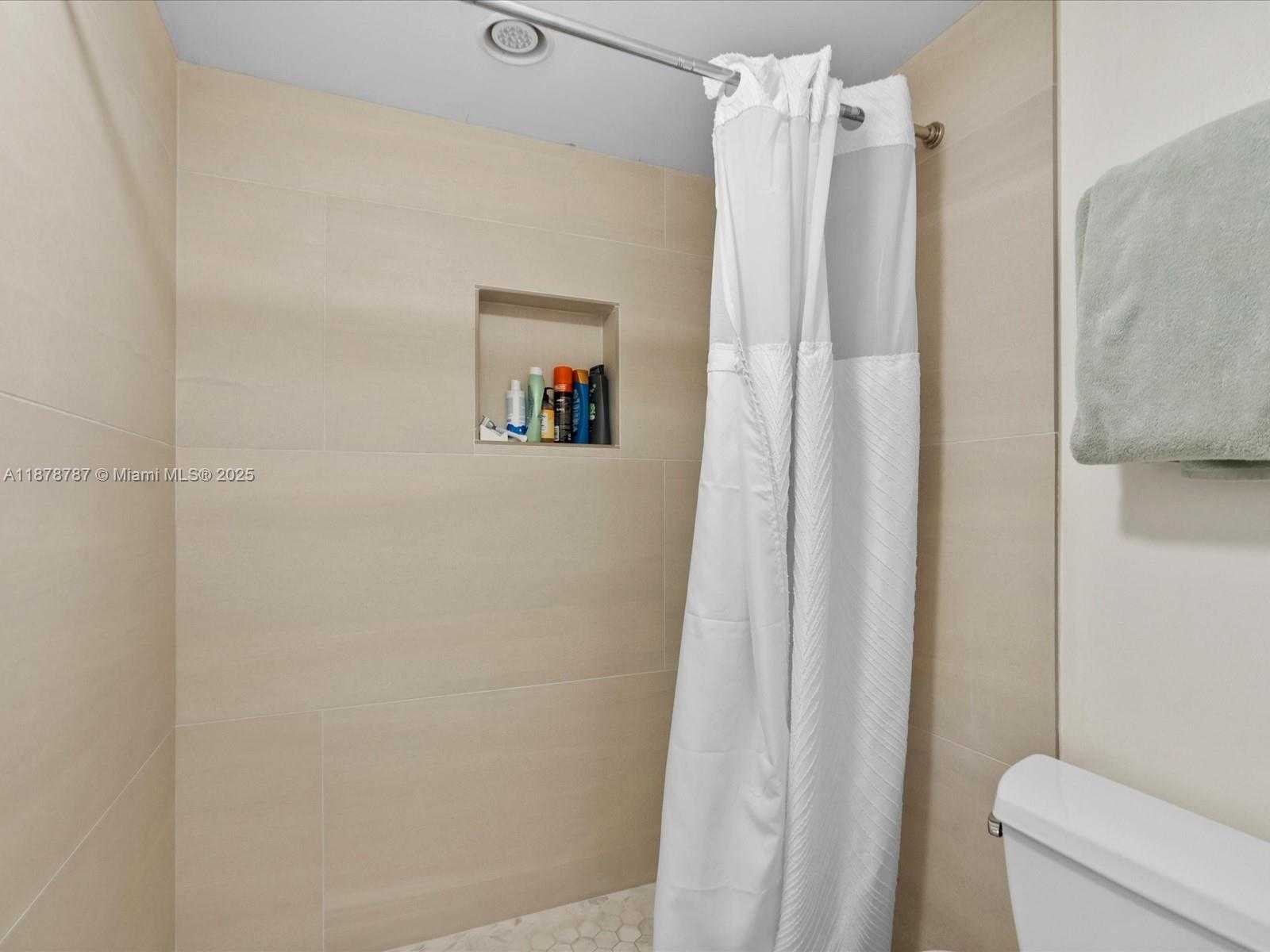 Small Image of 1450 BRICKELL BAY DR #608, Miami Number 31