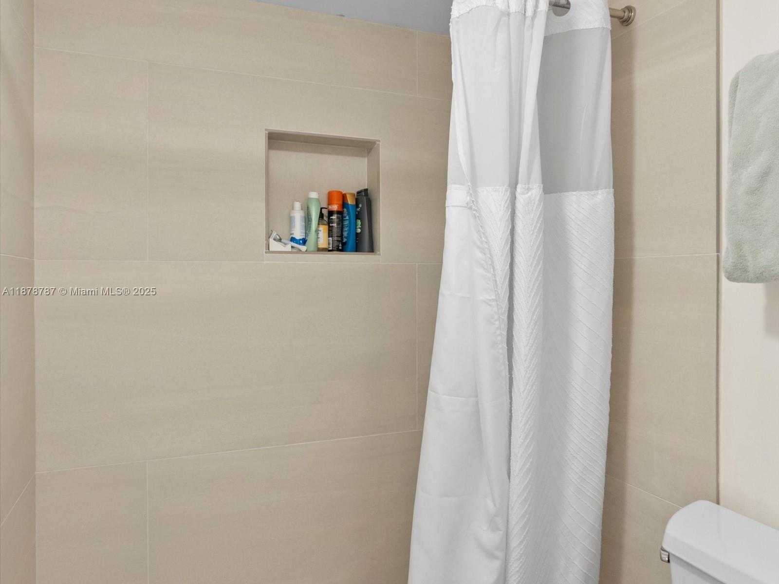 Small Image of 1450 BRICKELL BAY DR #608, Miami Number 32