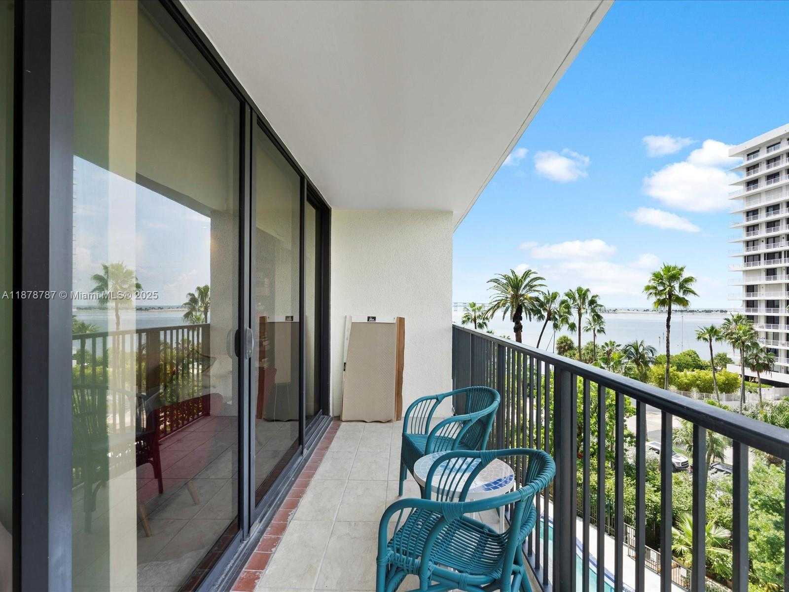 Small Image of 1450 BRICKELL BAY DR #608, Miami Number 4