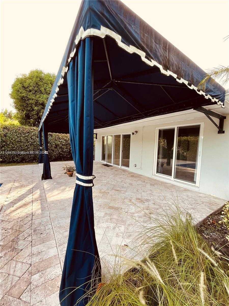Small Image of 10540 SOUTH WEST 96TH ST, Miami Number 16