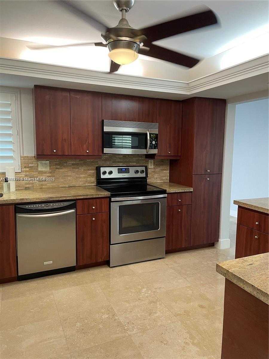 Small Image of 10540 SOUTH WEST 96TH ST, Miami Number 5