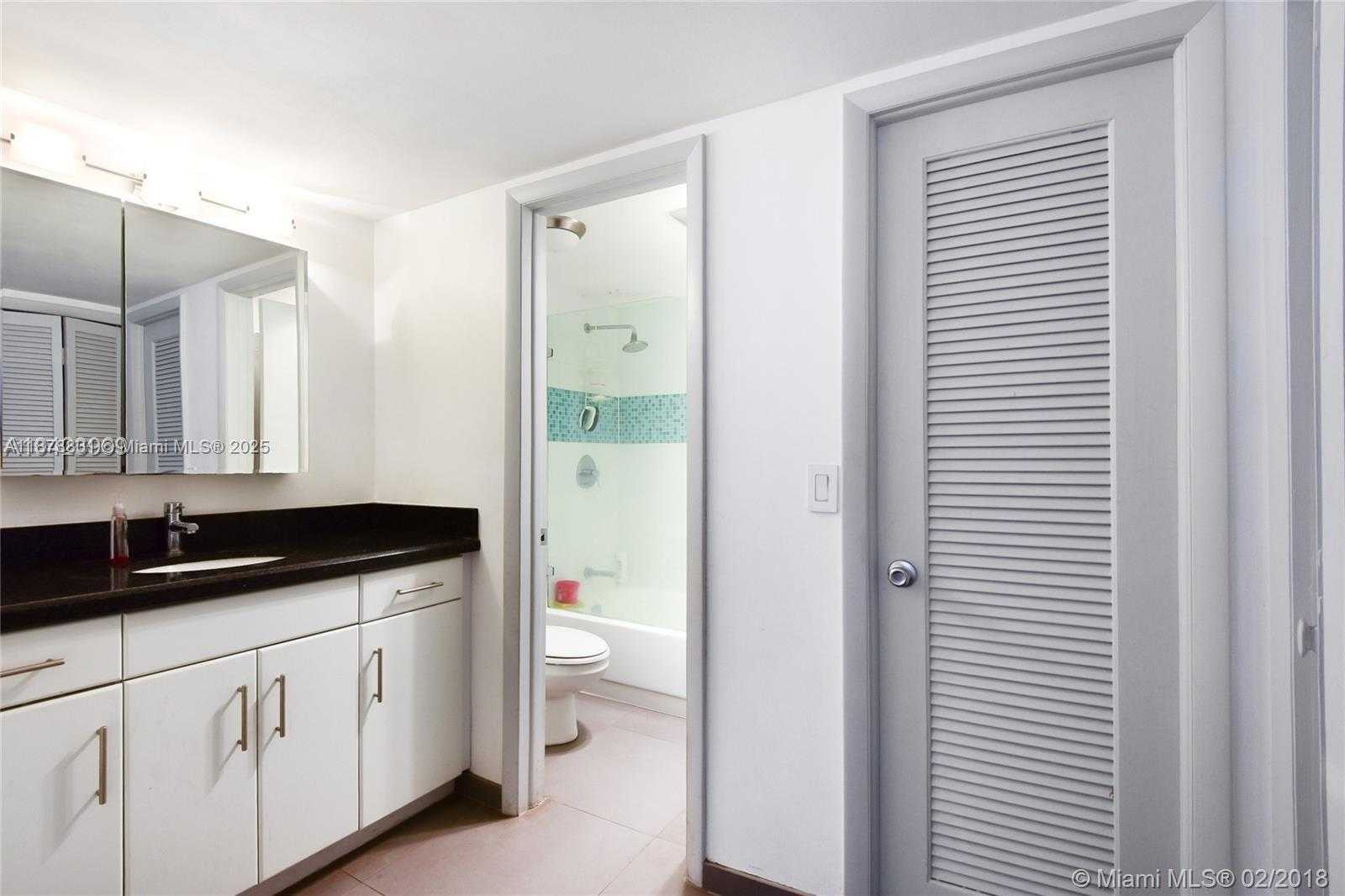 Small Image of 1345 LINCOLN RD #305, Miami Beach Number 7
