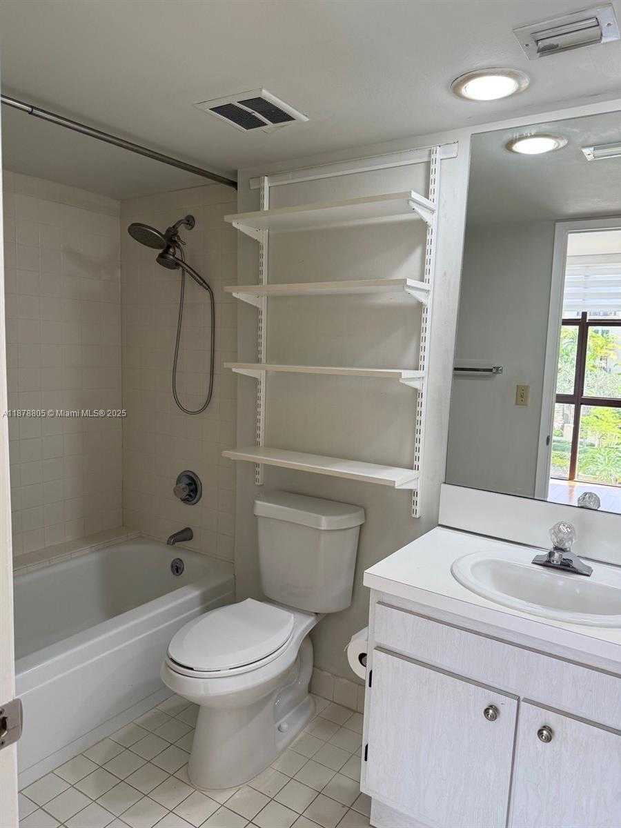Small Image of 600 BILTMORE WAY #320, Coral Gables Number 15