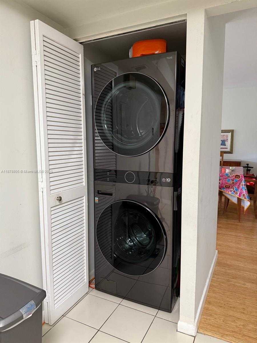 Small Image of 600 BILTMORE WAY #320, Coral Gables Number 17