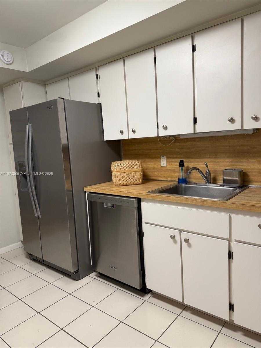Small Image of 600 BILTMORE WAY #320, Coral Gables Number 7