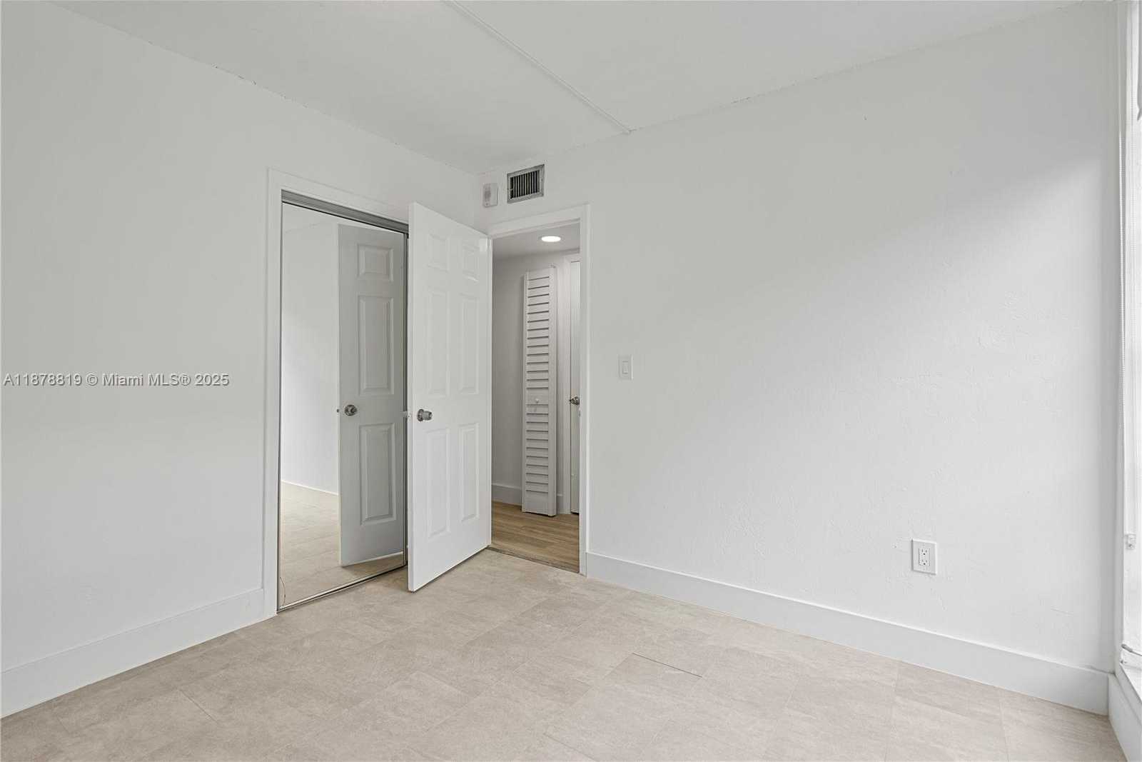 Small Image of 8305 CRESPI BLVD #2D, Miami Beach Number 12