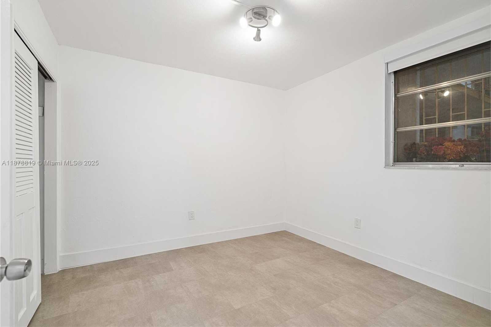 Small Image of 8305 CRESPI BLVD #2D, Miami Beach Number 14