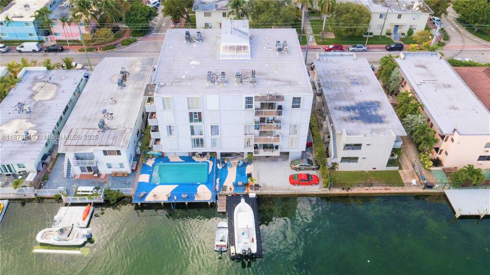 Small Image of 8305 CRESPI BLVD #2D, Miami Beach Number 19