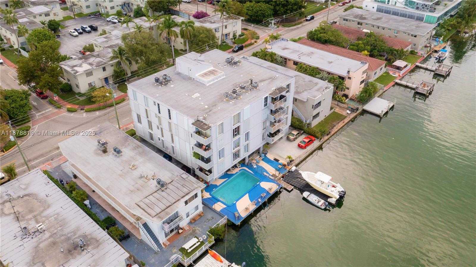Small Image of 8305 CRESPI BLVD #2D, Miami Beach Number 23