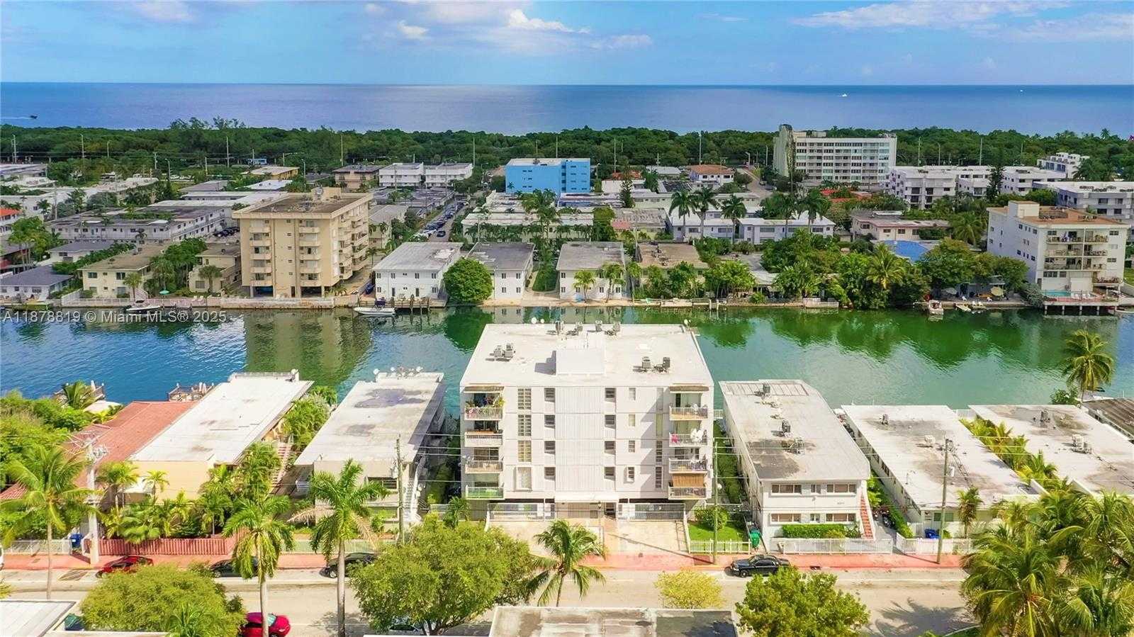 Small Image of 8305 CRESPI BLVD #2D, Miami Beach Number 29