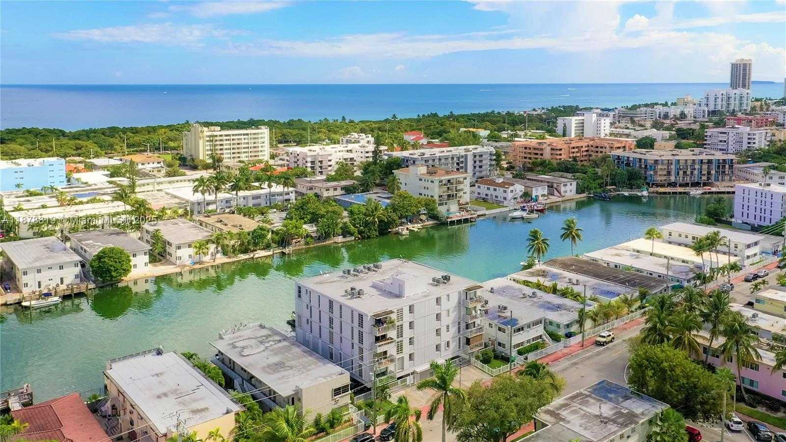 Small Image of 8305 CRESPI BLVD #2D, Miami Beach Number 30