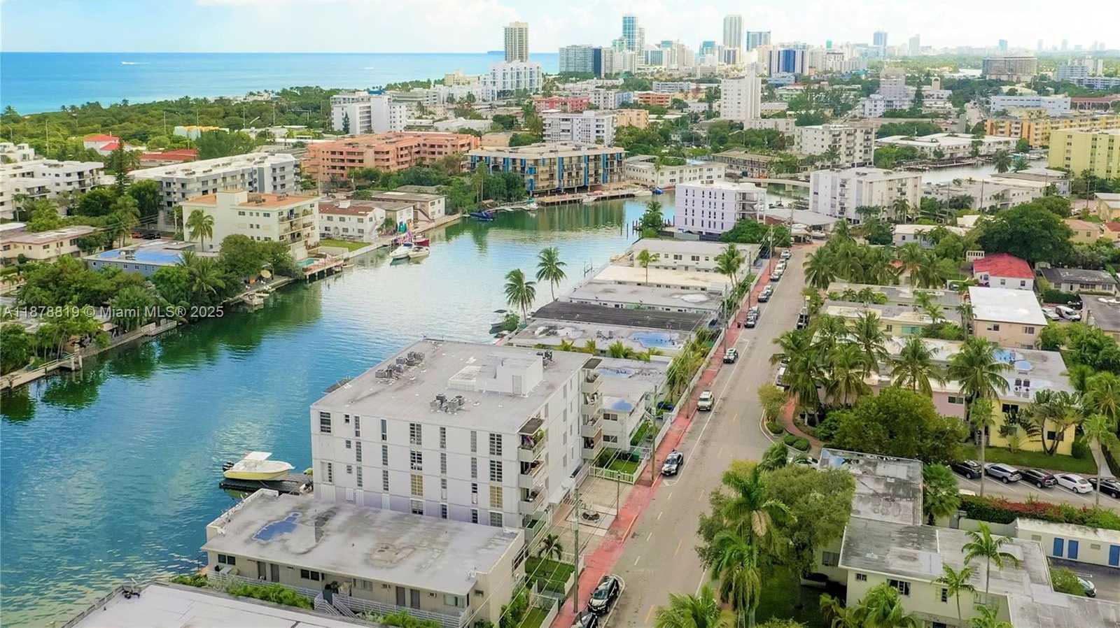 Small Image of 8305 CRESPI BLVD #2D, Miami Beach Number 31