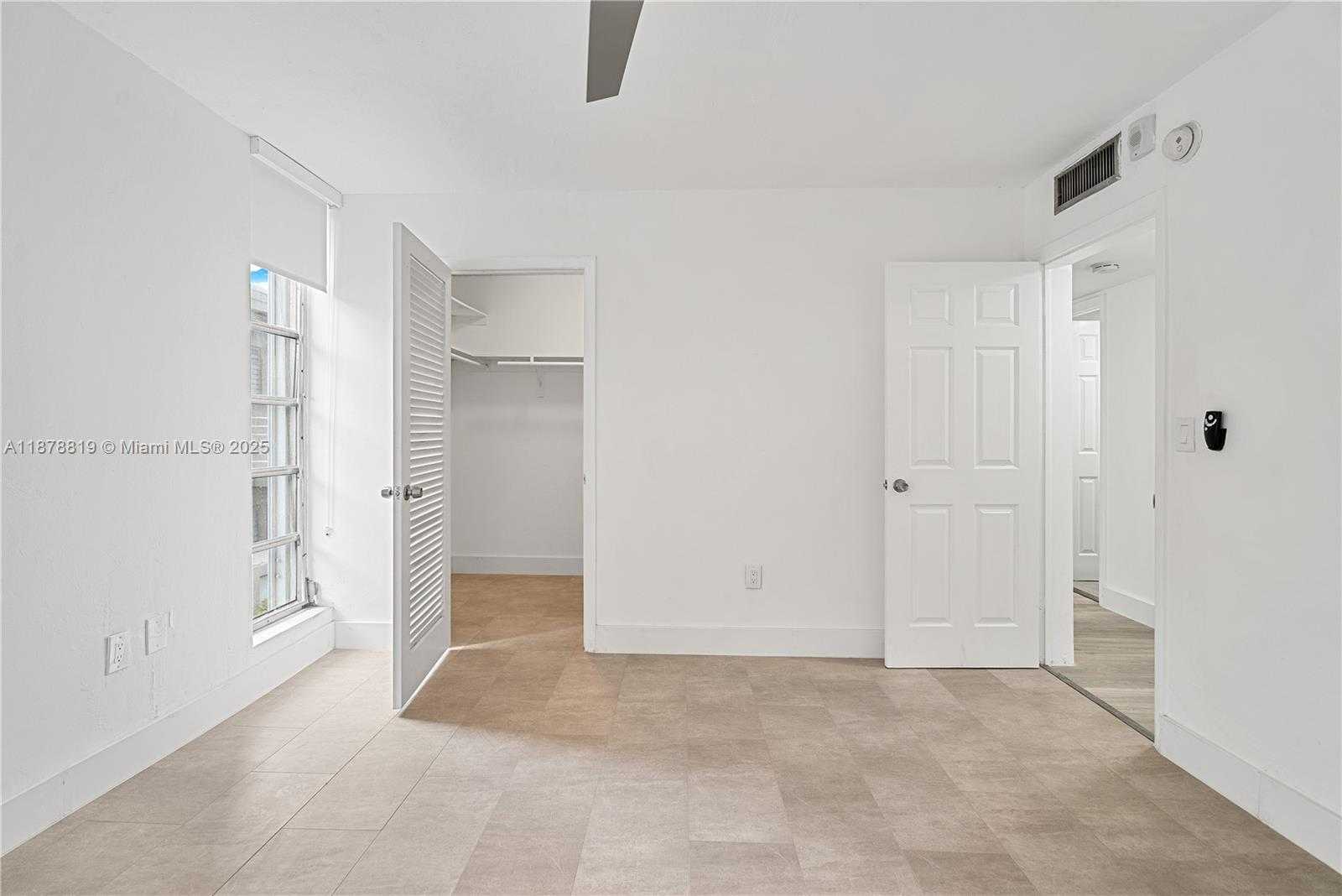 Small Image of 8305 CRESPI BLVD #2D, Miami Beach Number 9