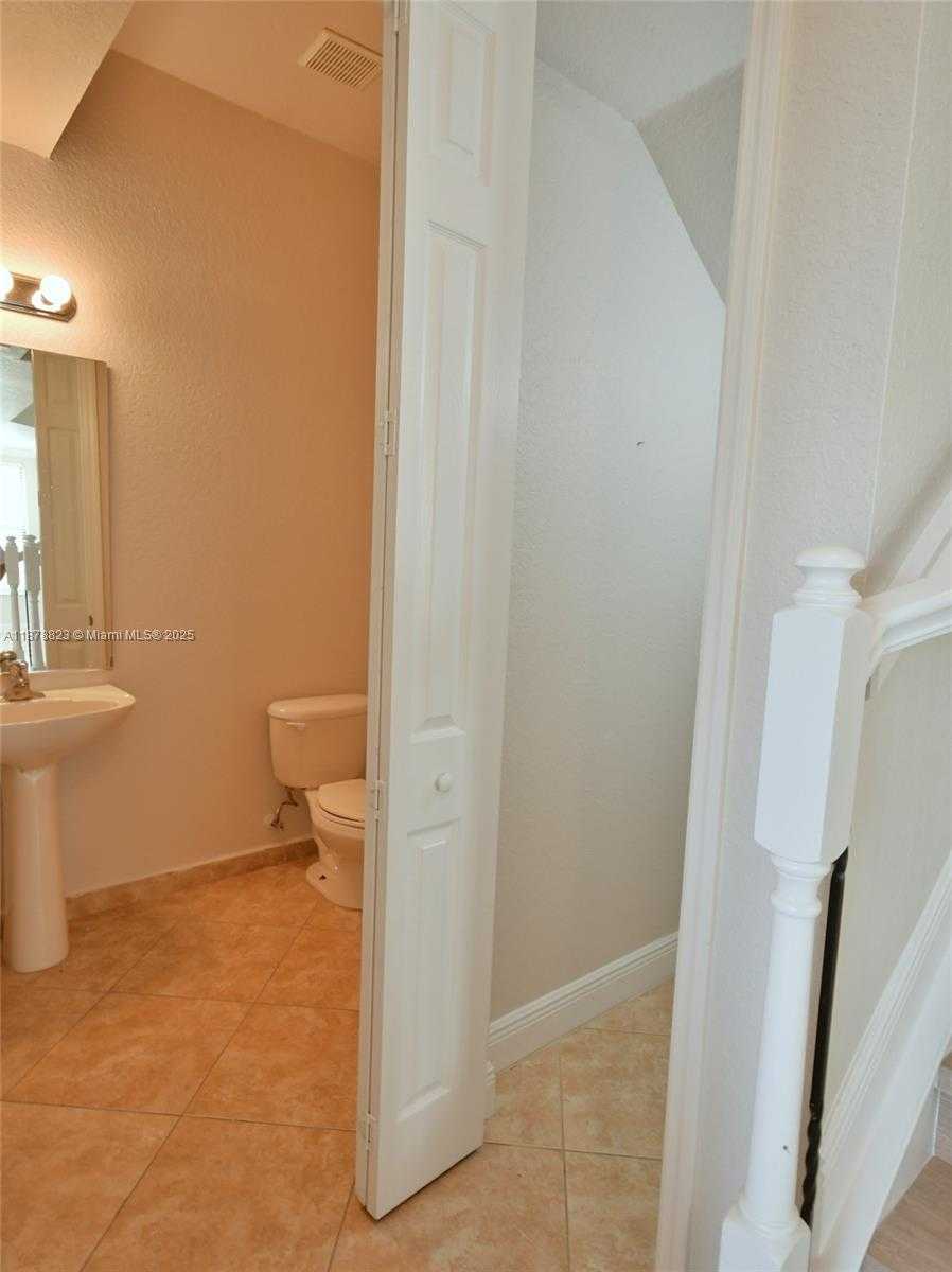 Small Image of 8940 SOUTH WEST 228TH LN, Cutler Bay Number 20