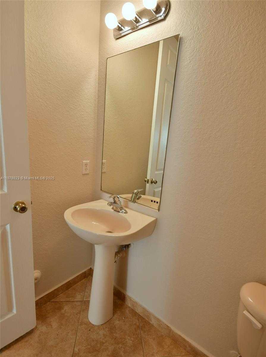 Small Image of 8940 SOUTH WEST 228TH LN, Cutler Bay Number 22