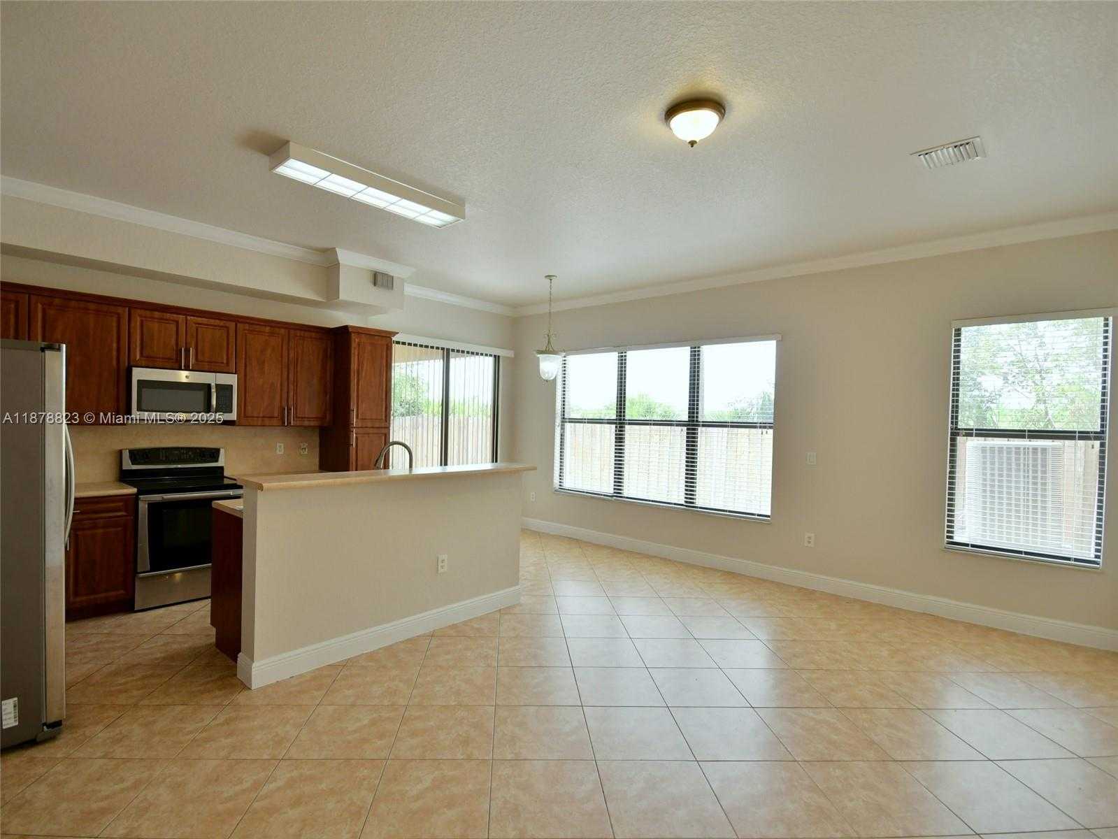 Small Image of 8940 SOUTH WEST 228TH LN, Cutler Bay Number 25