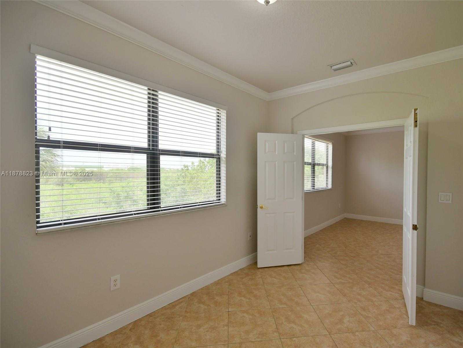 Small Image of 8940 SOUTH WEST 228TH LN, Cutler Bay Number 47