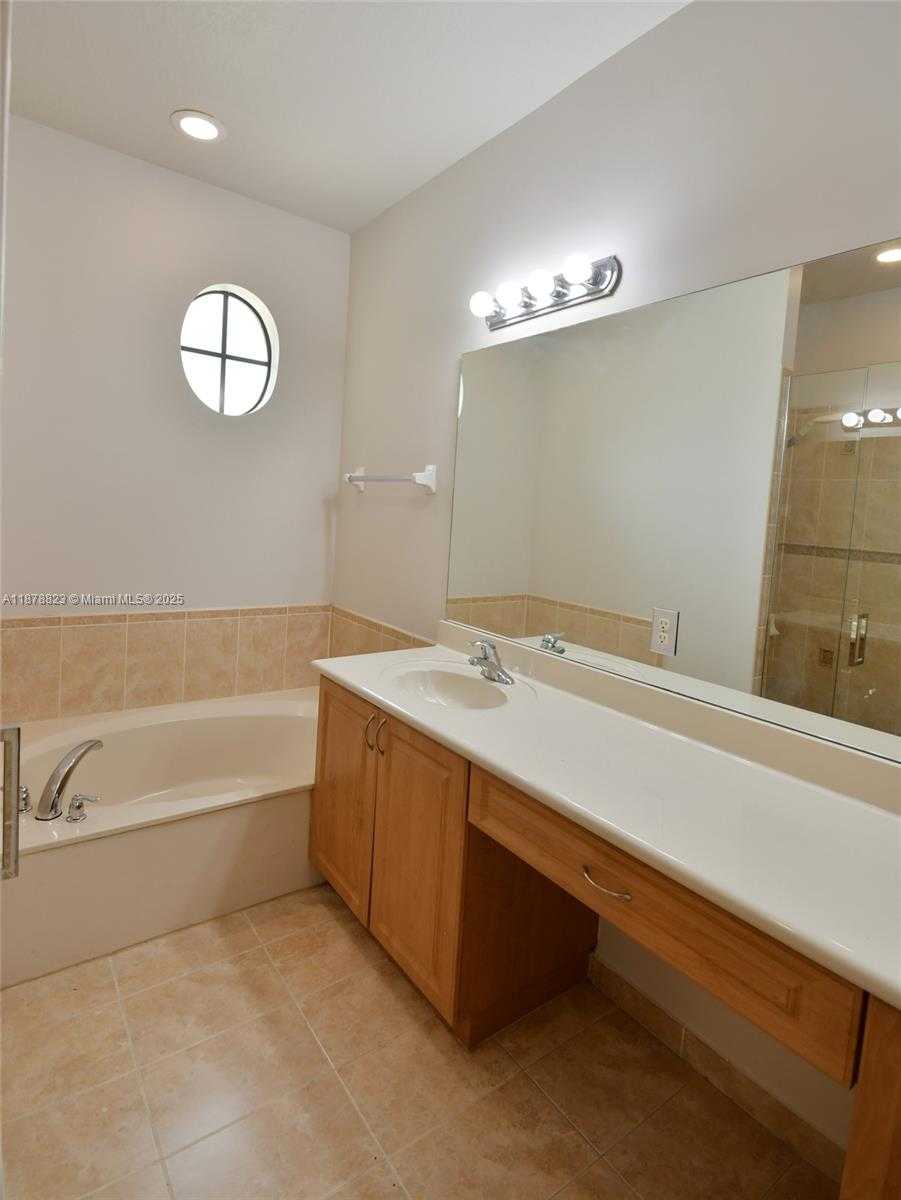 Small Image of 8940 SOUTH WEST 228TH LN, Cutler Bay Number 53