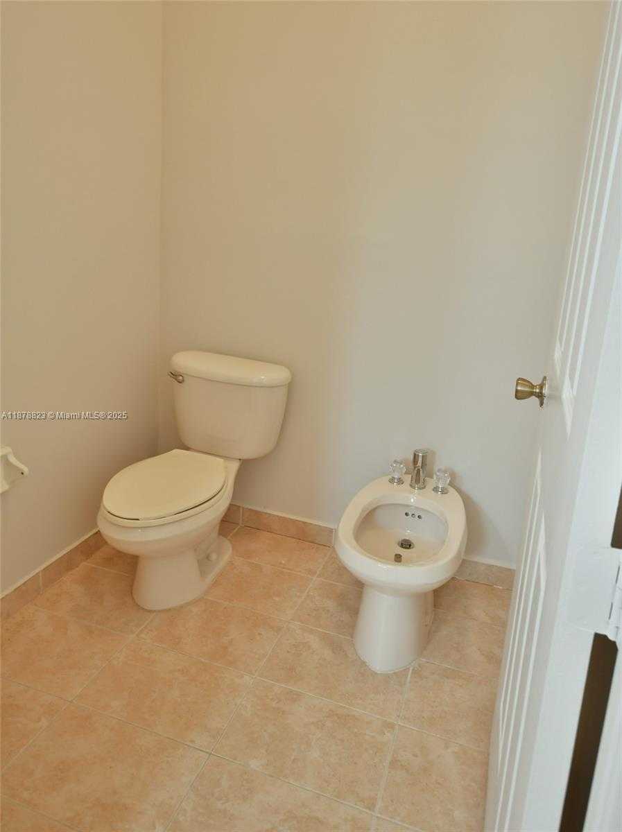 Small Image of 8940 SOUTH WEST 228TH LN, Cutler Bay Number 59
