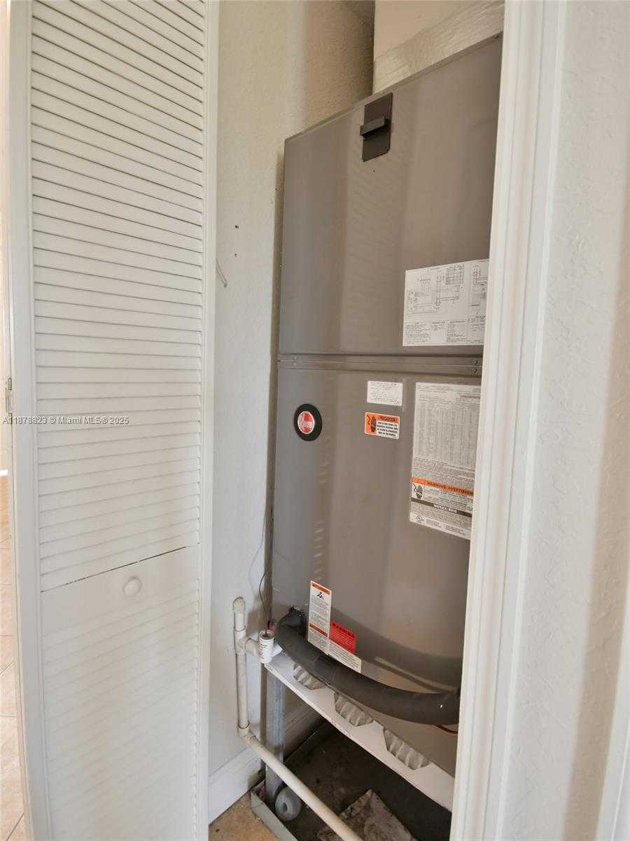Small Image of 8940 SOUTH WEST 228TH LN, Cutler Bay Number 85