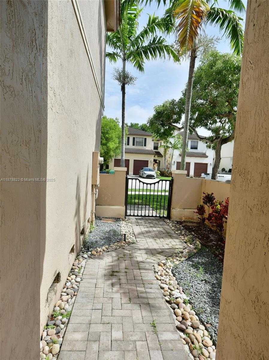 Small Image of 8940 SOUTH WEST 228TH LN, Cutler Bay Number 91