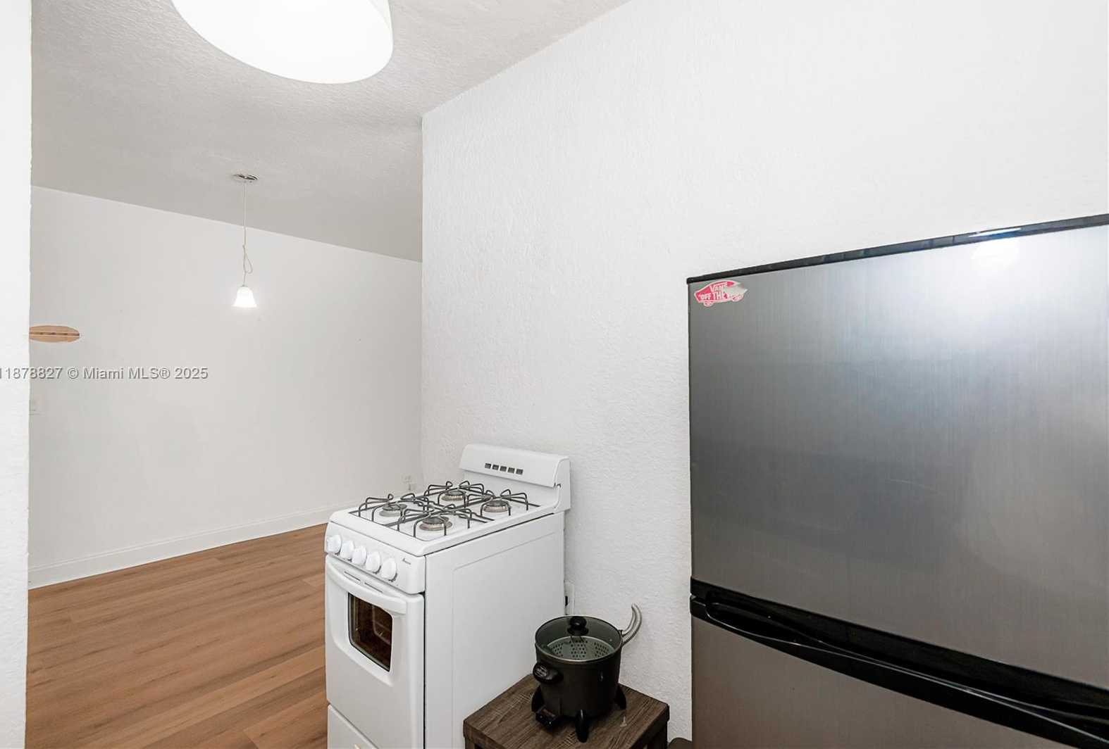 Small Image of 7334 HARDING AVE #16, Miami Beach Number 12