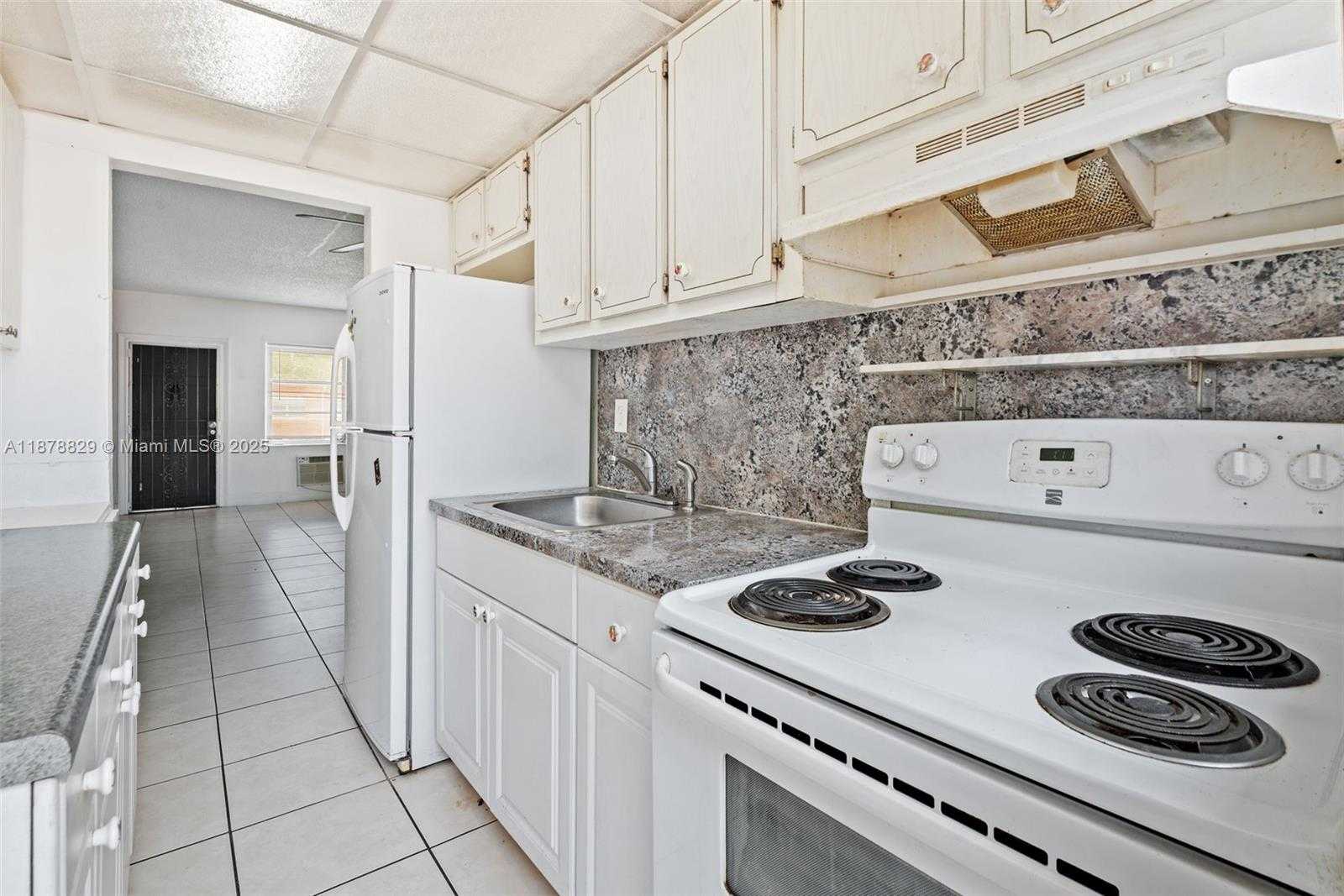 Small Image of 3571 SOUTH WEST 10TH ST #10B, Miami Number 11