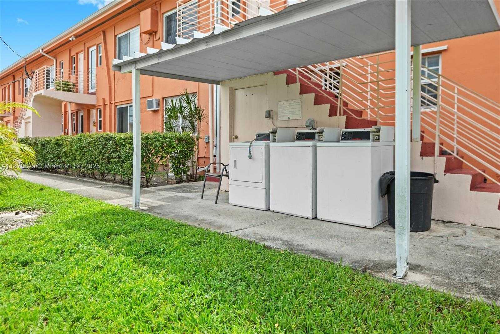 Small Image of 3571 SOUTH WEST 10TH ST #10B, Miami Number 25