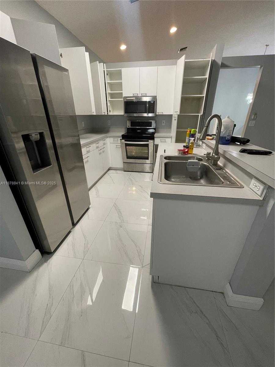 Small Image of 1356 NORTH WEST 159TH LN #N/a, Pembroke Pines Number 16
