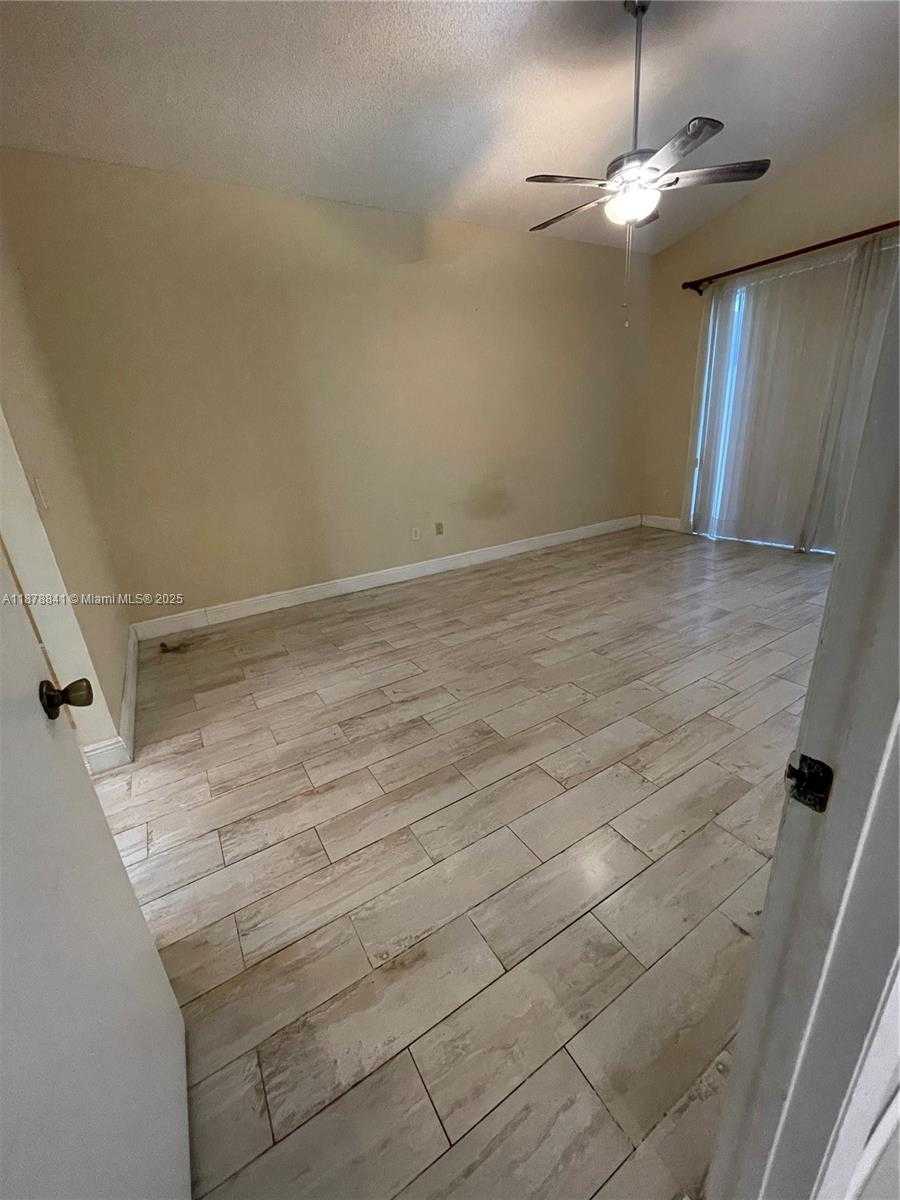 Small Image of 1356 NORTH WEST 159TH LN #N/a, Pembroke Pines Number 8