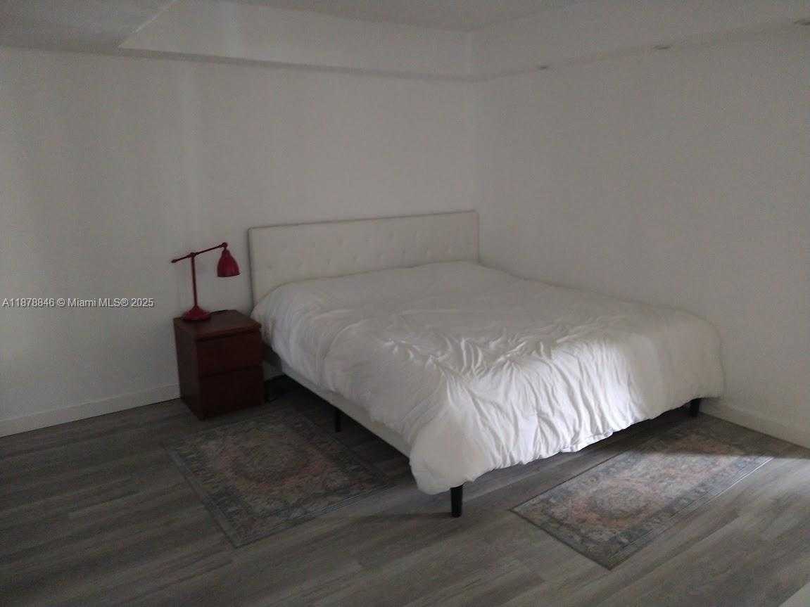 Small Image of 6039 COLLINS AVE #1710, Miami Beach Number 13