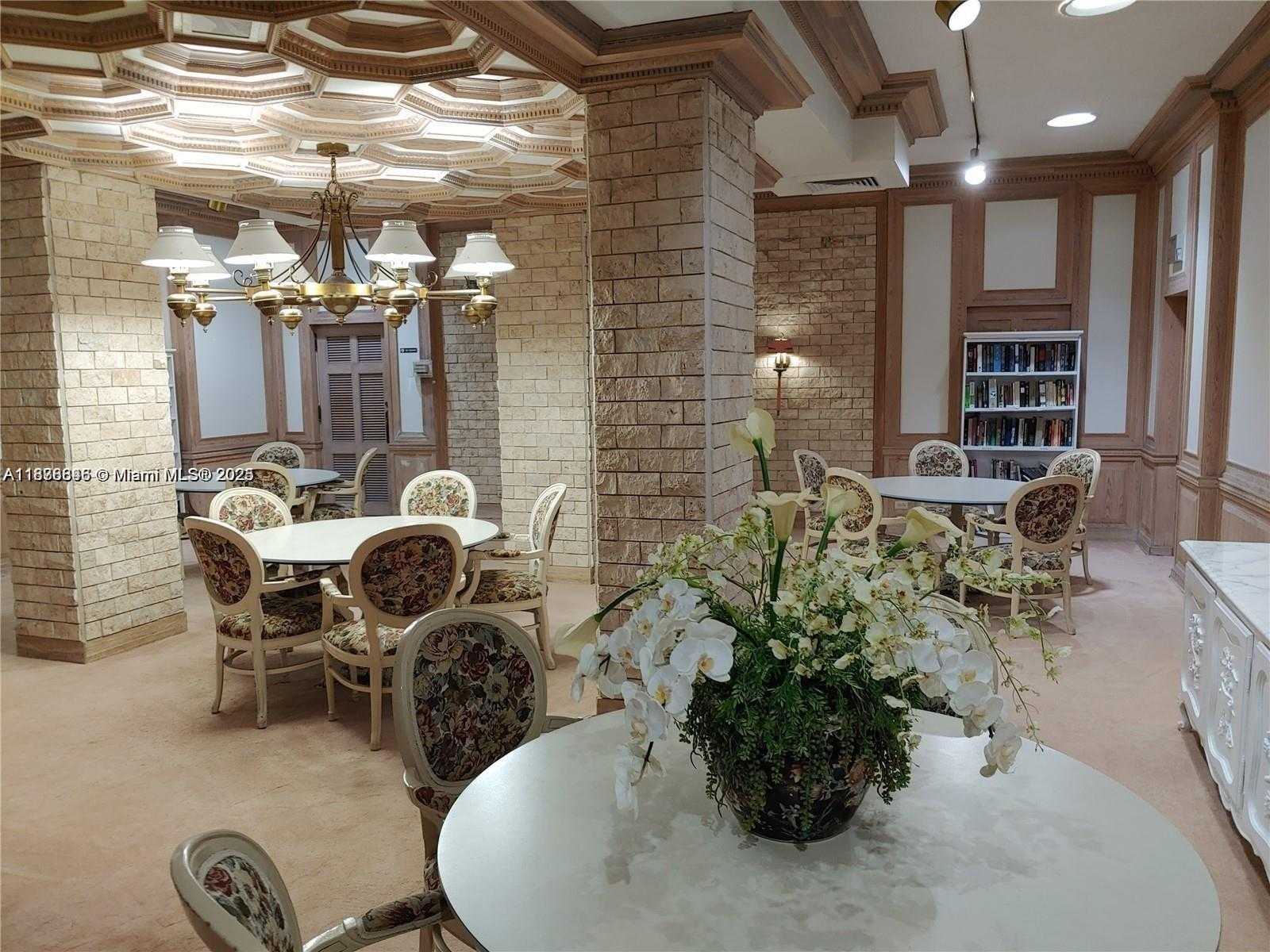 Small Image of 6039 COLLINS AVE #1710, Miami Beach Number 33