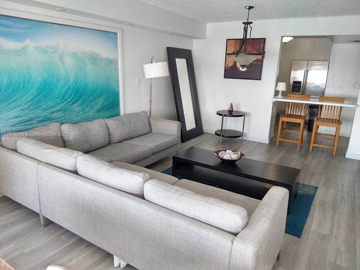 Small Image of 6039 COLLINS AVE #1710, Miami Beach Number 7