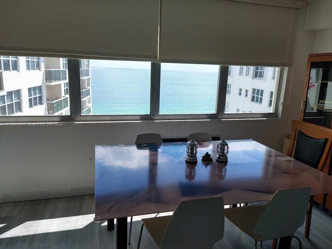 Small Image of 6039 COLLINS AVE #1710, Miami Beach Number 8