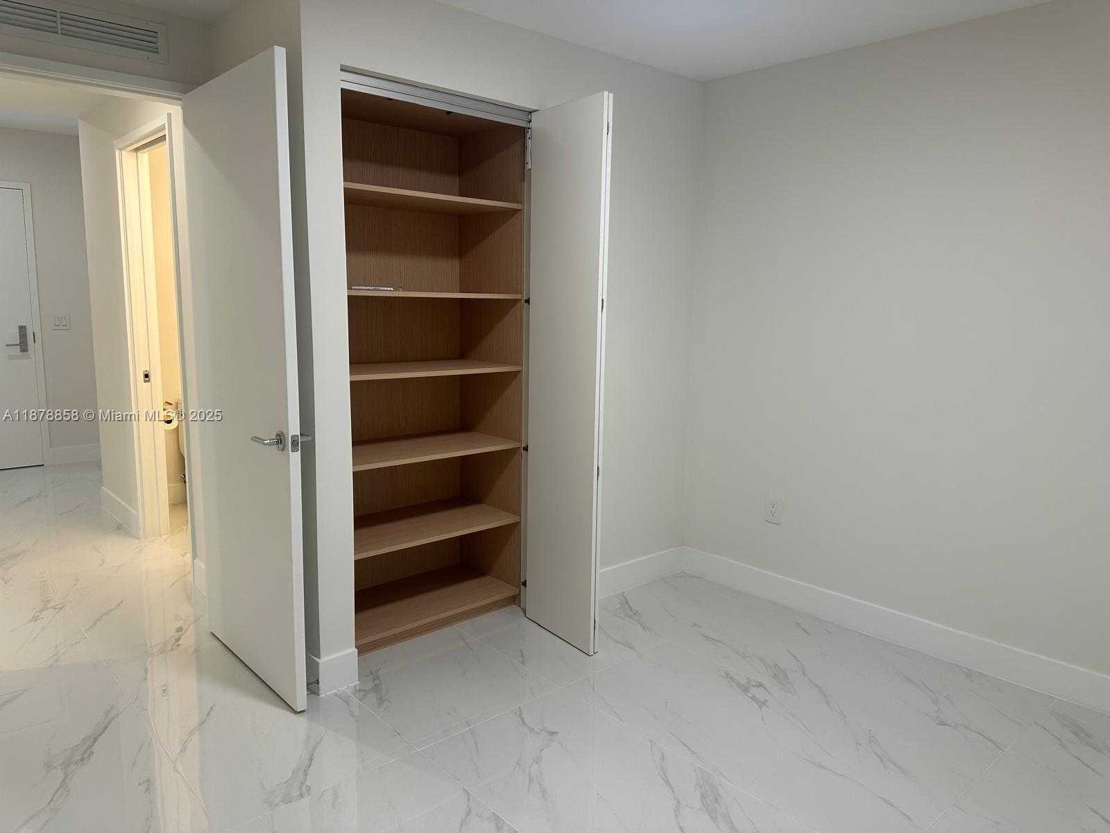Small Image of 700 NORTH EAST 24TH STREET #2605, Miami Number 24