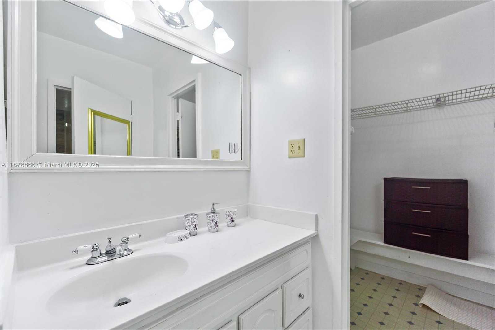 Small Image of 100 LINCOLN RD #607, Miami Beach Number 13