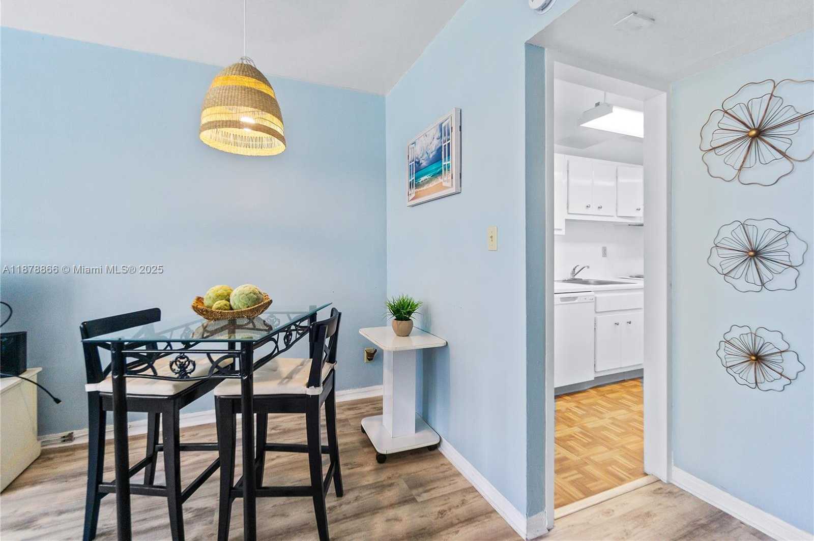 Small Image of 100 LINCOLN RD #607, Miami Beach Number 6