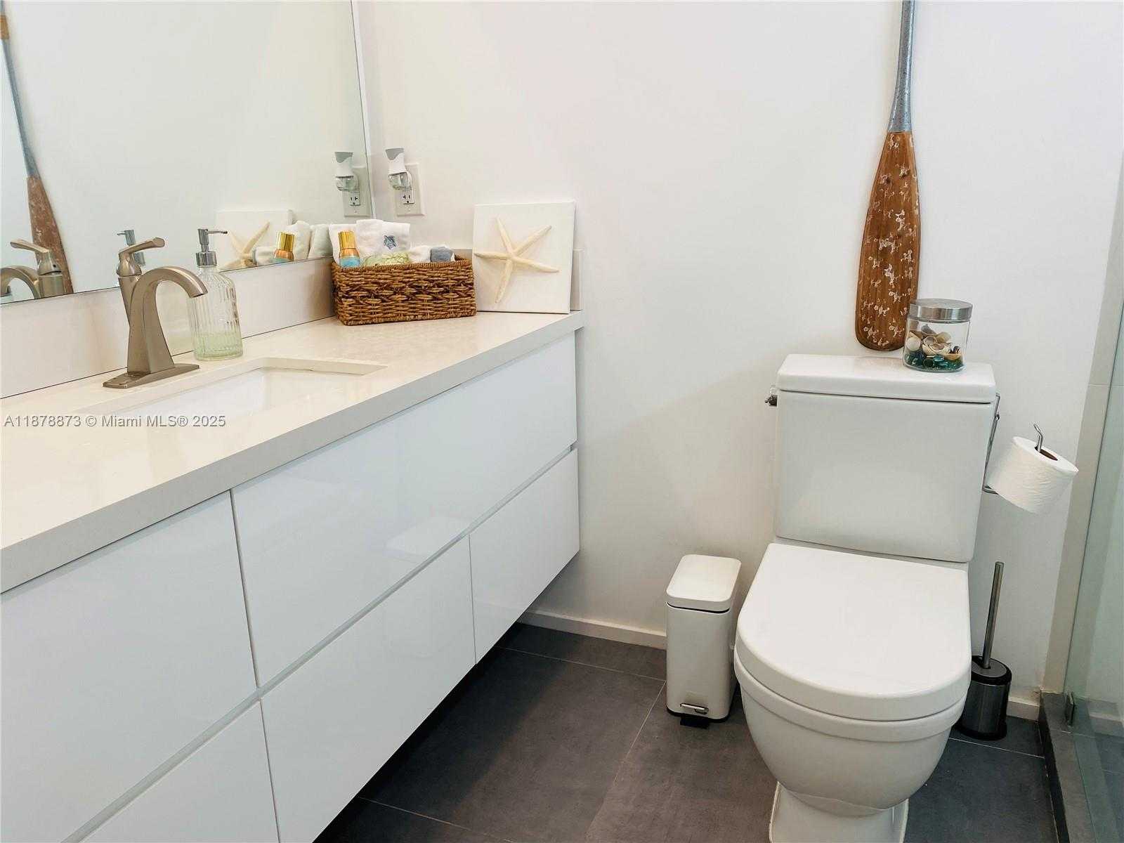 Small Image of 798 CRANDON BLVD #57B, Key Biscayne Number 11